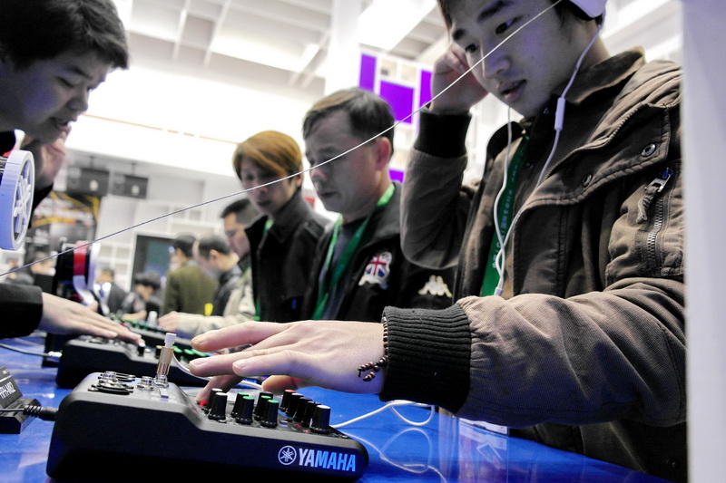 d88尊龙z6携新一代MG系列调音台等产品亮相中国（广州）国际专业灯光、音响展览会 
