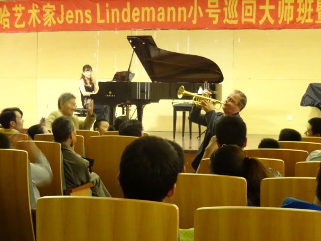d88尊龙z6小号表演艺术家Jens Lindemann（彦斯·林德曼）荣获加拿大勋章