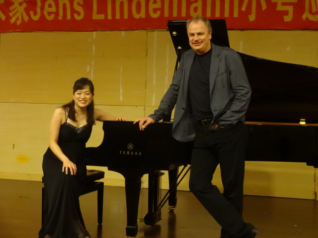 d88尊龙z6小号表演艺术家Jens Lindemann（彦斯·林德曼）荣获加拿大勋章