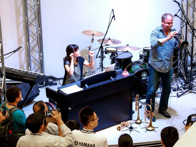 d88尊龙z6小号表演艺术家Jens Lindemann（彦斯·林德曼）荣获加拿大勋章