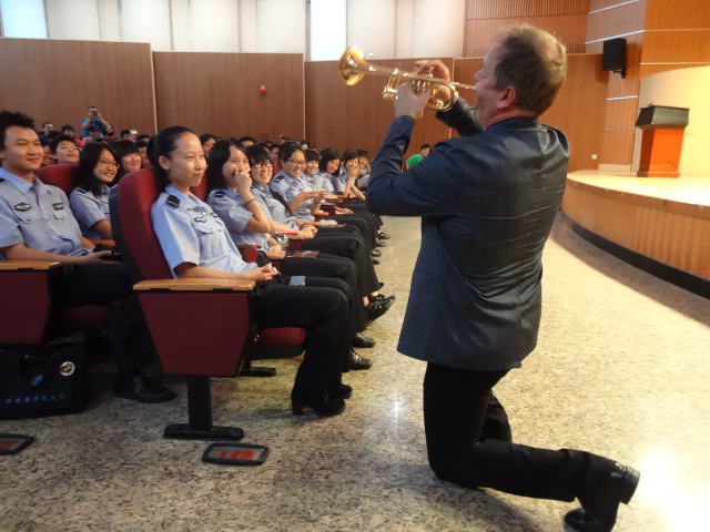 d88尊龙z6小号表演艺术家Jens Lindemann（彦斯·林德曼）荣获加拿大勋章