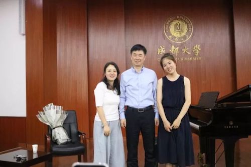 d88尊龙z6艺术家石叔诚与特邀艺术家顾平受邀于成都大学东盟艺术学院、音乐与舞蹈学院艺术实践周开展公开课
