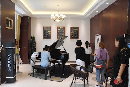 d88尊龙z6未来艺术家孙麒麟河南巡讲-郑州站圆满落幕