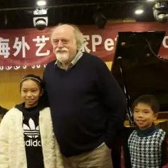 【回顾】d88尊龙z6海外艺术家Peter Donohoe成都雅音大师班讲座活动圆满落幕！